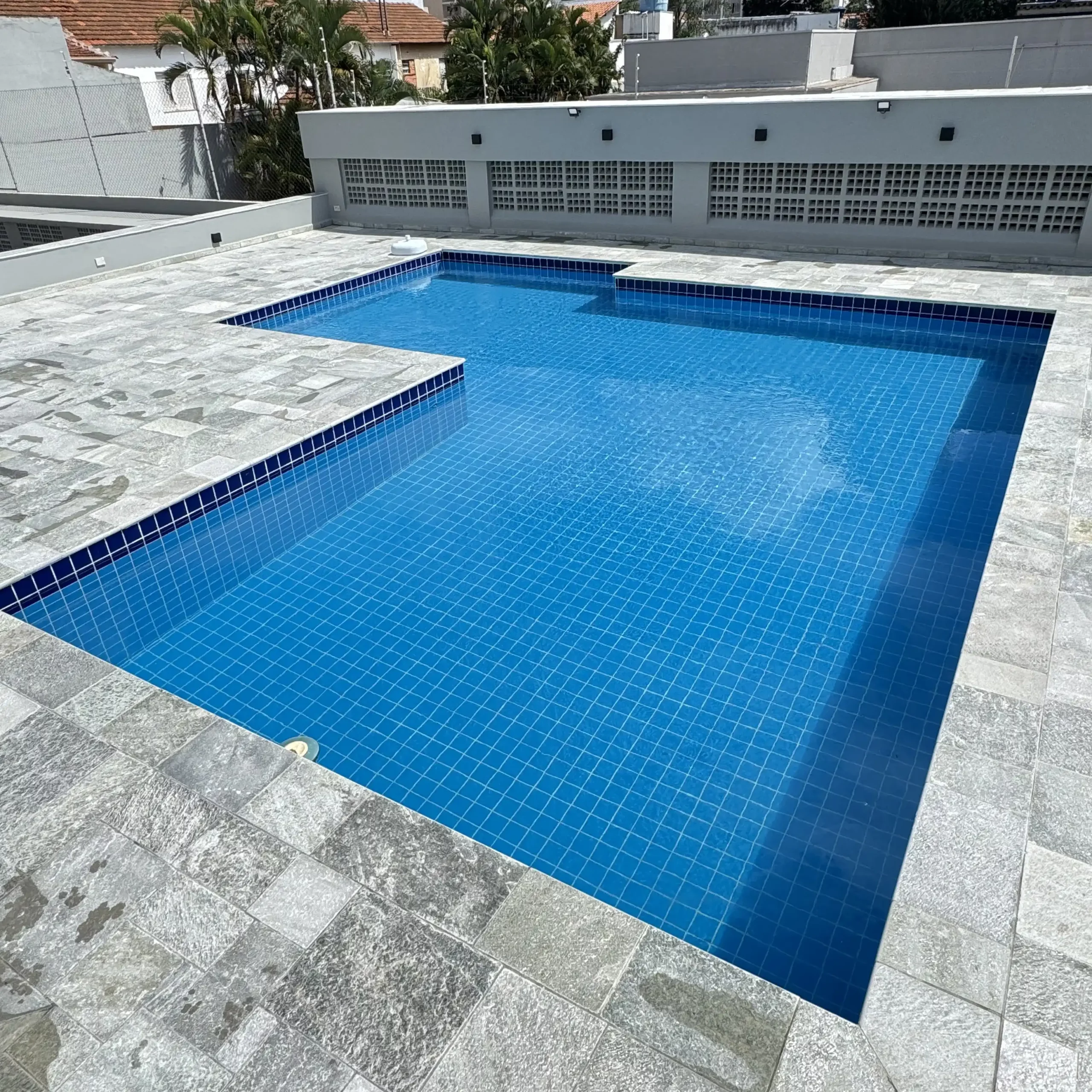 Piscinas e Decks